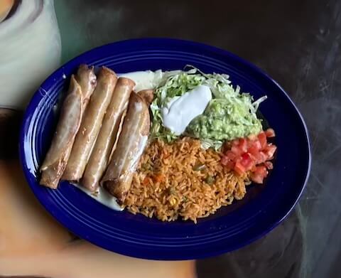 El Aztecas Taquitos Mexicanos